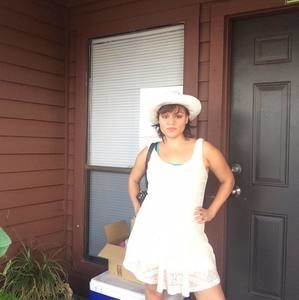 Meet your Posher, Mara